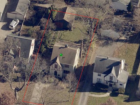 5th image of 1002 S Cassingham Rd