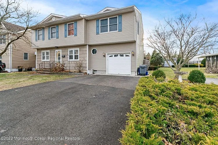 12 Fernhead Ave photo 1
