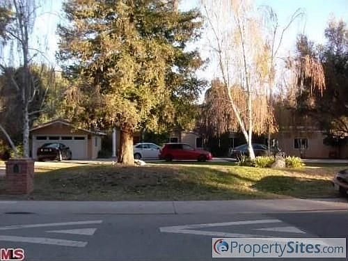1st image of 23041 Oxnard St