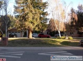 23041 Oxnard St, Woodland Hills, CA 91367