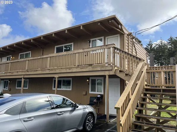 1260 10th St #6, Florence, OR 97439