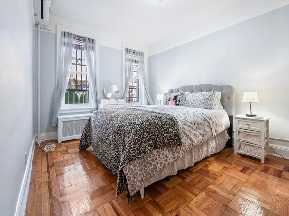 1649 66th Street image 5 of 22