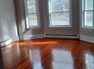 393 Elm St #1R, Fitchburg, MA 01420