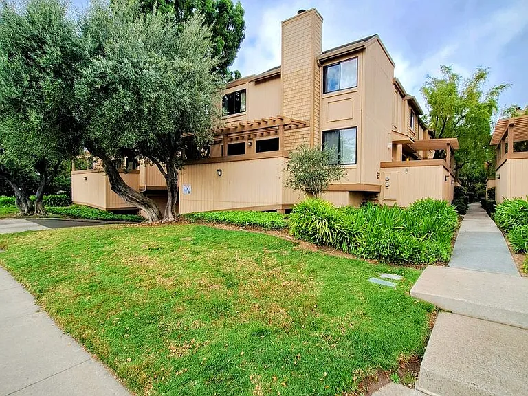 14575 S Bascom Ave — Photo 41