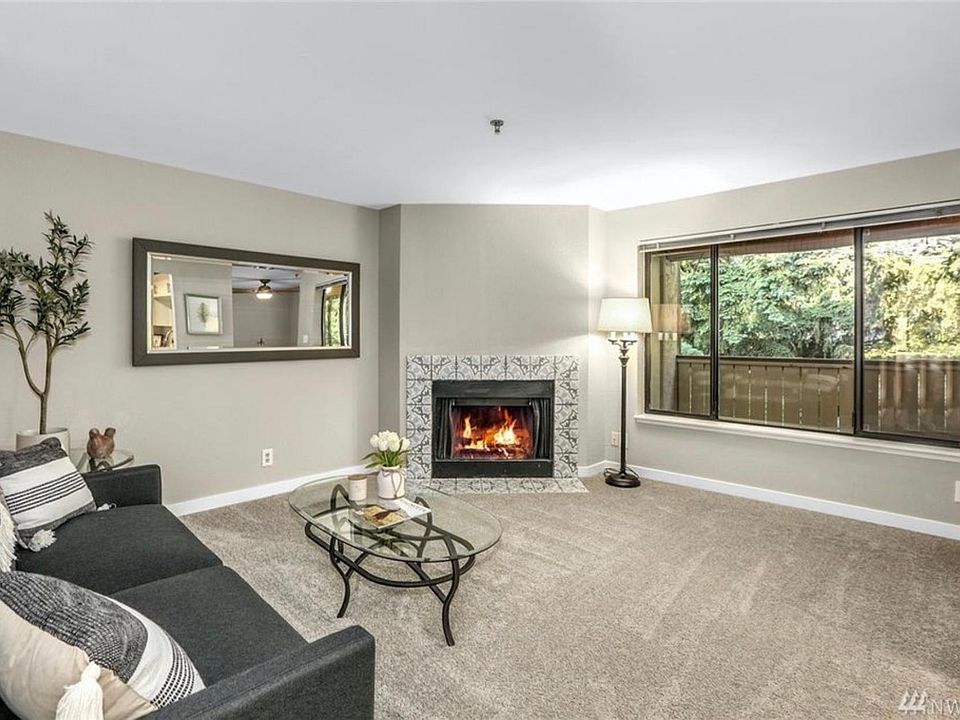 1st image of 220 NE Dogwood St APT B302