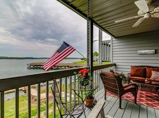 93 Peninsula Point Dr, Moneta, VA 24121