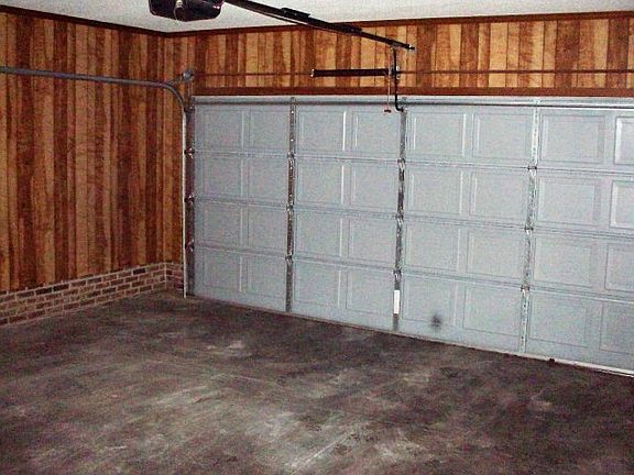 4th image of 1225 Kentwood Dr