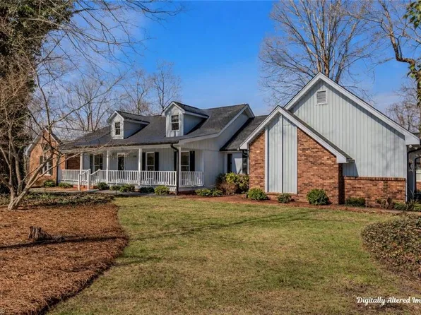 348 Country Ln, Mocksville, NC 27028