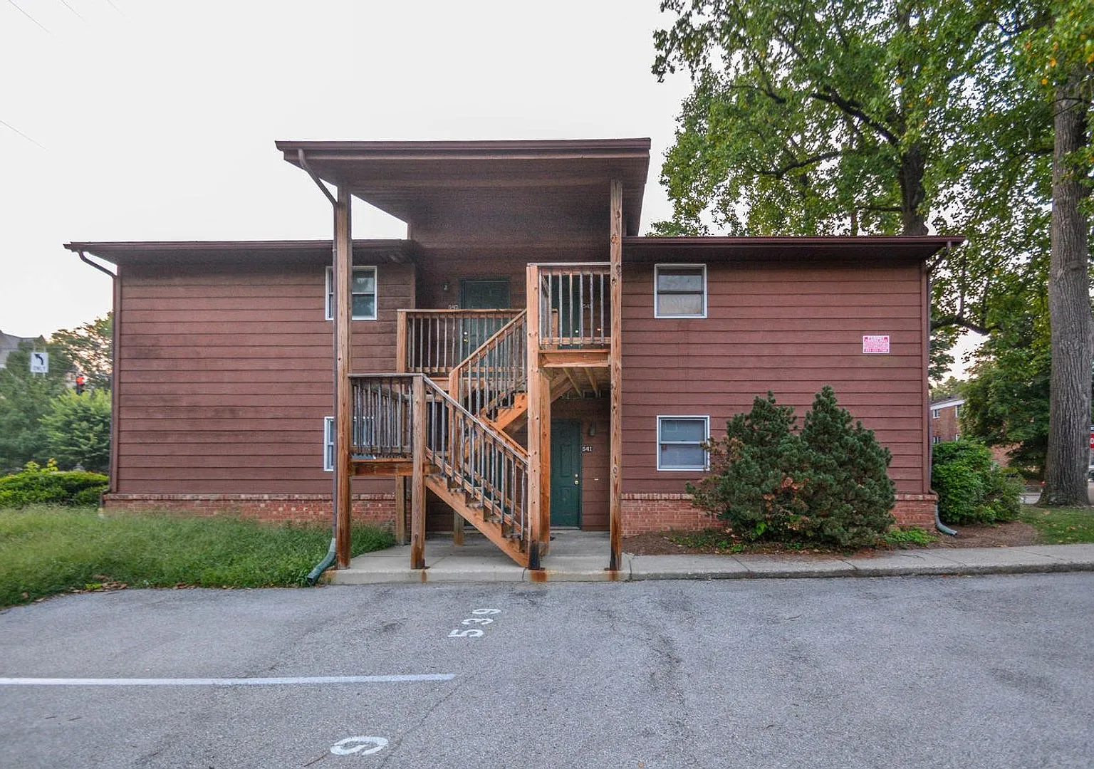 543 Henderson Crossing - Half Off Admin Fees & $350 Gift Card! — Photo 1