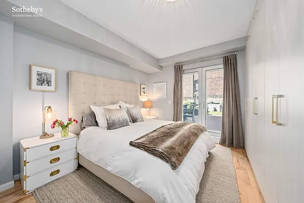 Sold by Sotheby's International Realty | media 11