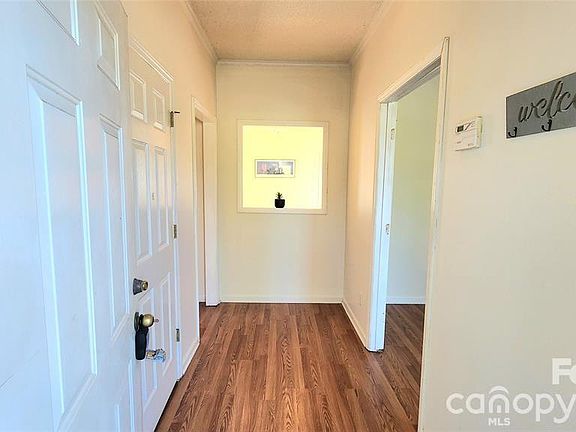 2nd image of 1066 Tremont Ave