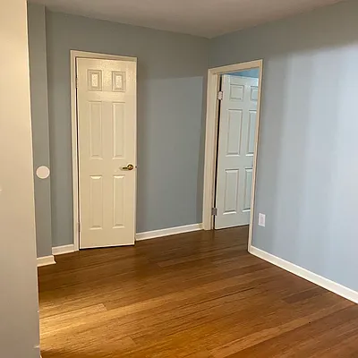 Rented by Project Queens LLC | media 17