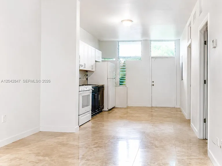 428 NW 82nd Ter #426 — Photo 4