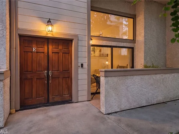 26120 Alizia Canyon Dr, Calabasas, CA 91302