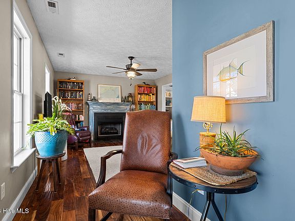 3rd image of 216 Marsh Hen Court