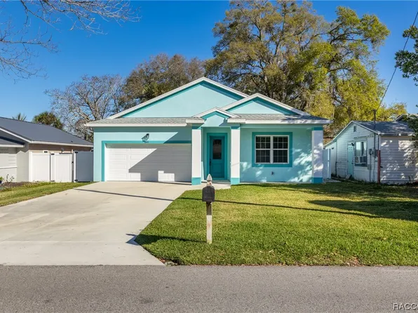 6101 Illinois Ave, New Port Richey, FL 34653