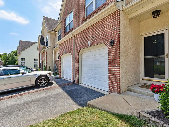2nd image of 25 Forest Gate Ln