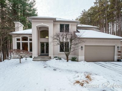 3585 Blue Water Pines Dr NE, Grand Rapids, MI, 49525
