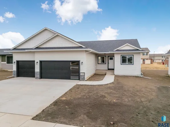 1310 Poplar Ave, Tea, SD 57064