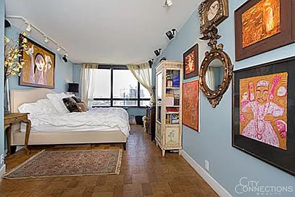 Rented by City Connections Realty | media 6