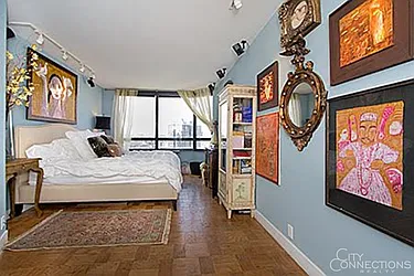 Rented by City Connections Realty