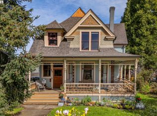 863 NE Ainsworth St, Portland, OR 97211