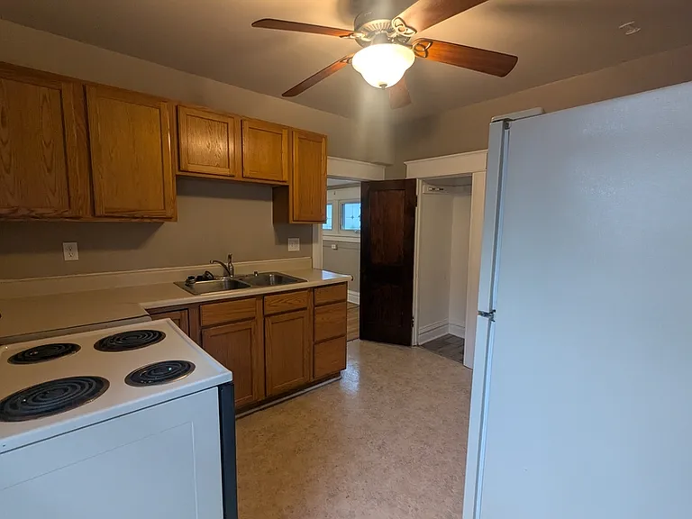 412 W Cesar E Chavez Ave #2 — Photo 13