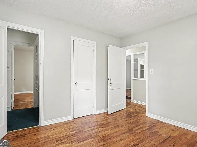 3743 Poplar Dr — Photo 12