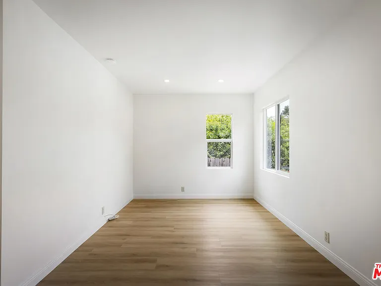 1720 N Avenue 45 — Photo 5