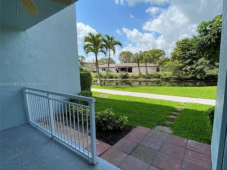455 S Pine Island Rd #110C — Photo 24