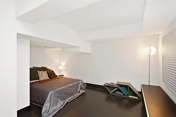 Sold by Douglas Elliman | media 14