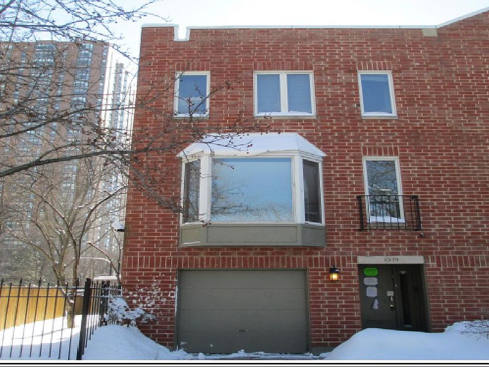 2nd image of 1039 W Berwyn Ave