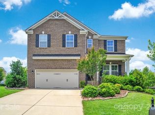693 Old Cove Rd, Tega Cay, SC 29708