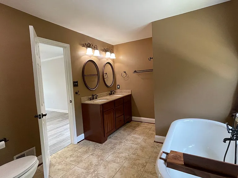 31 Ballantrae Ct — Photo 11