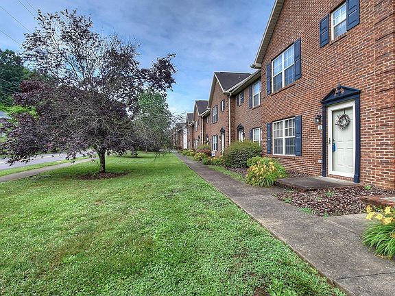 3rd image of 1809 W Lakeview Dr APT 15