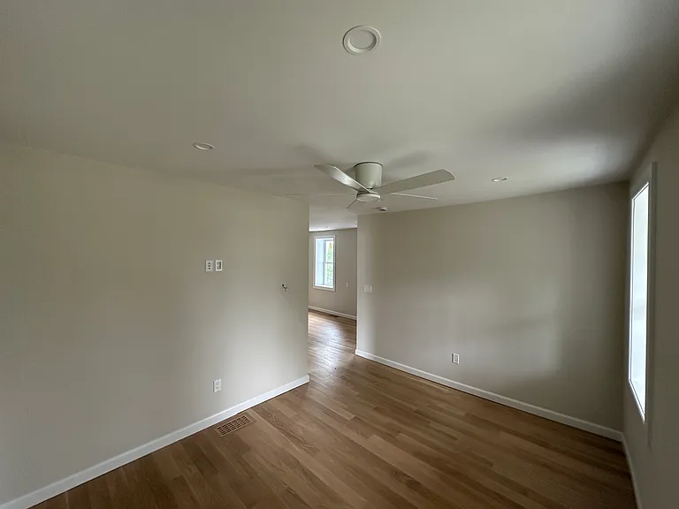 84 Adelaide St #1 — Photo 5