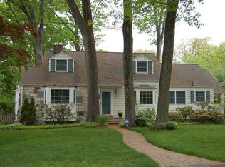 409 Beveridge Rd, Ridgewood, NJ 07450