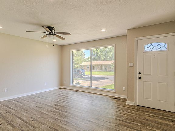 2nd image of 38A Sundale Cir