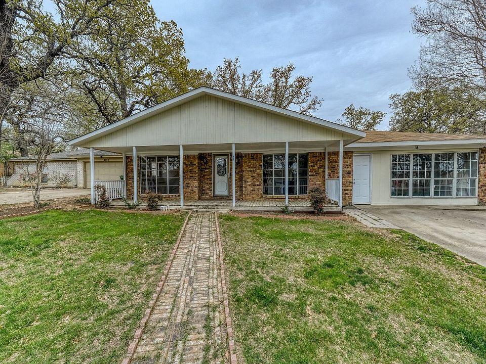 1st image of 3907 Woodbury Ct