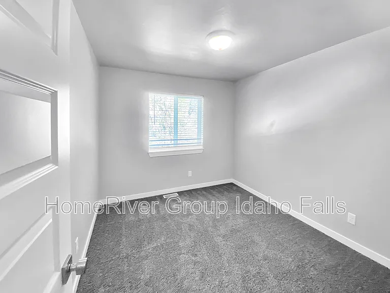 2001 Lawrence Ln #704 — Photo 11
