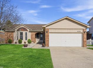45784 Georgetown Dr, Macomb, MI 48044