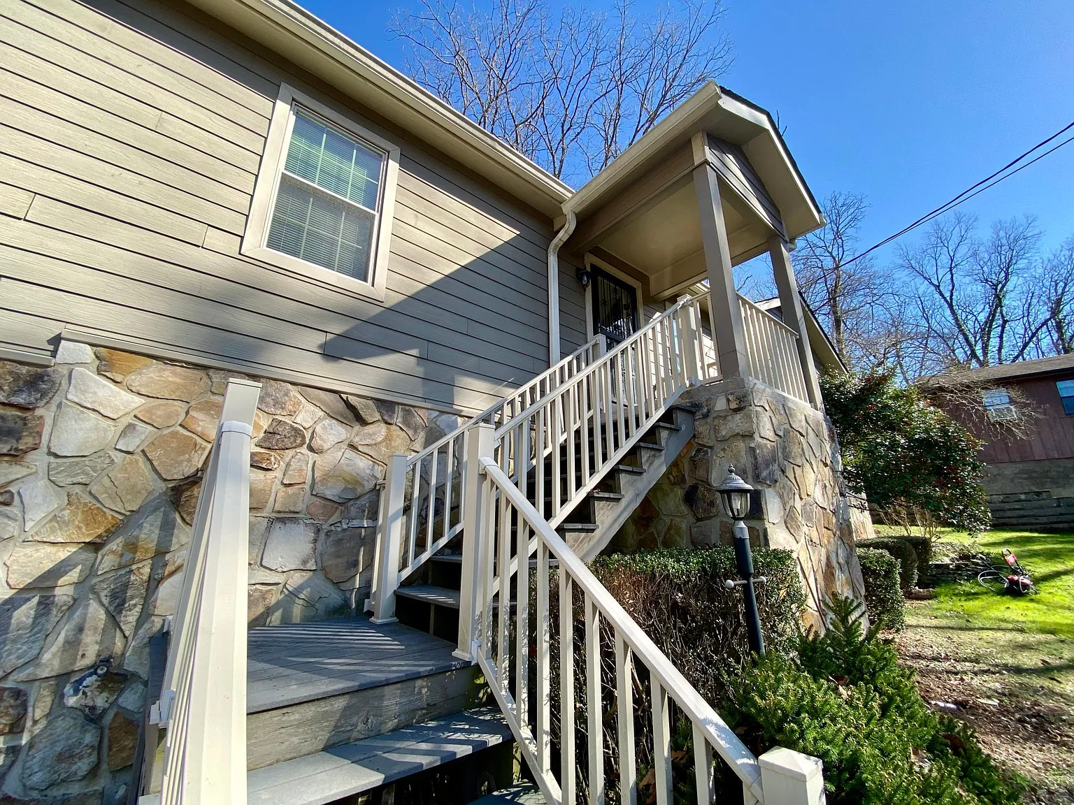 3 bed, 2014 sqft, $2,300 — Photo 4