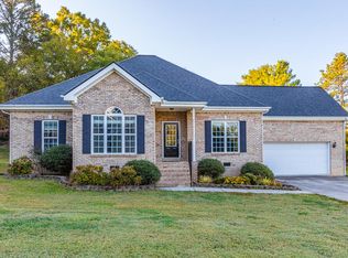 1006 NE Haven Dr, Dalton, GA 30721