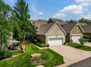147 NW Pointe Dr, Kansas City, MO 64116