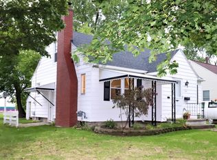 1201 Cleo St, Lansing, MI 48915