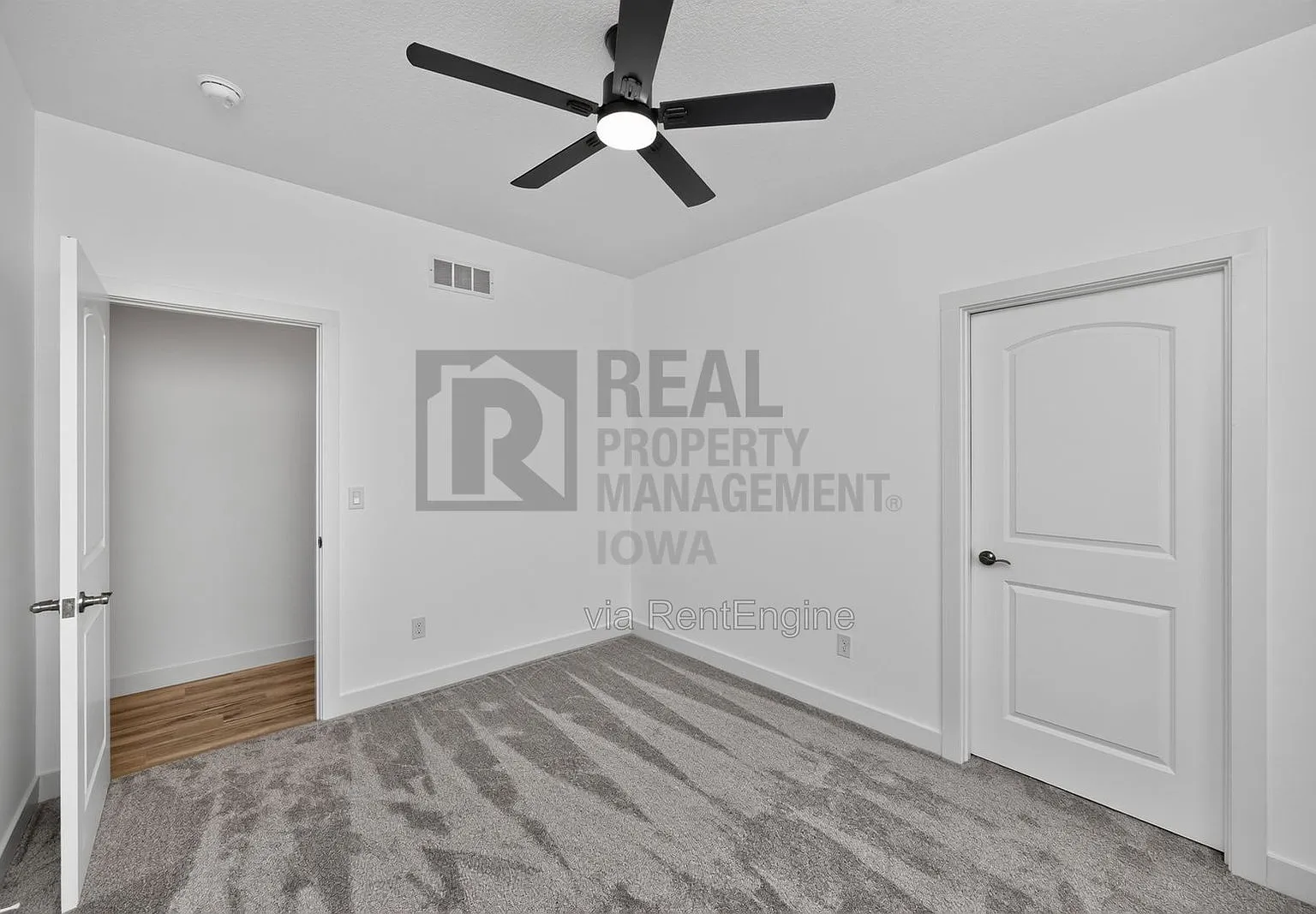4 bed, 3.0 bath, 2200 sqft, $2,895 — Photo 4