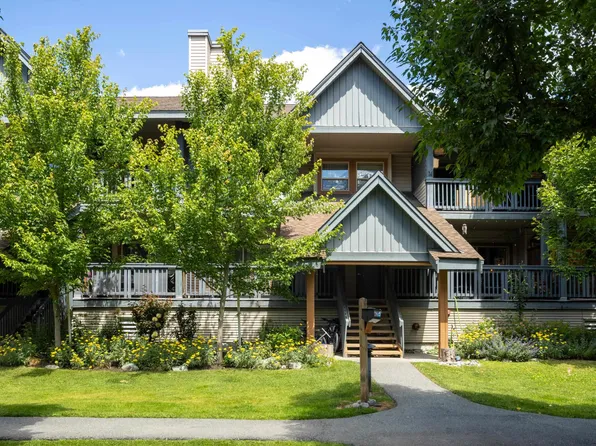 7410 Flint St #39, Pemberton, BC V0N 2L1