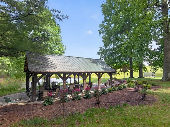 2nd image of 1955 Joy Ranch Rd