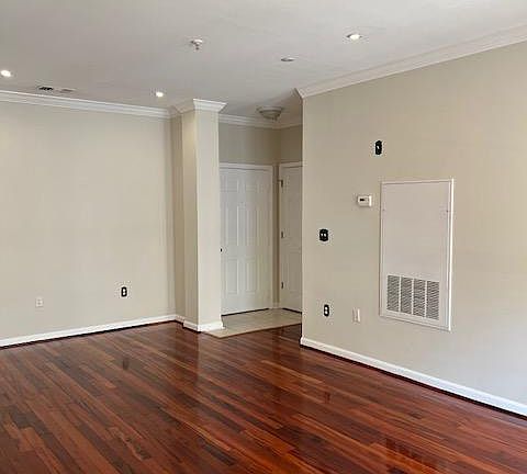 5th image of 4560 Strutfield Ln APT 1107