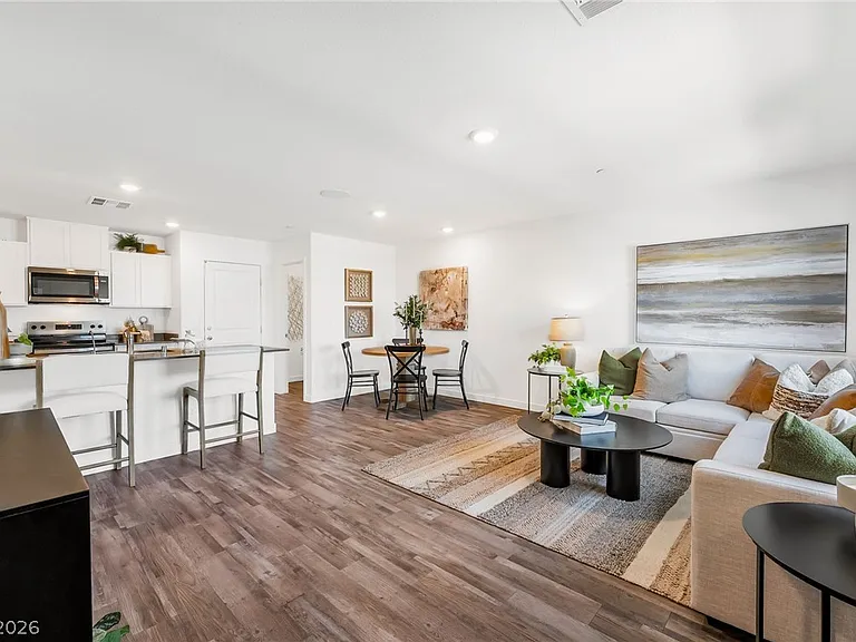 903 Rosy Starling St — Photo 4